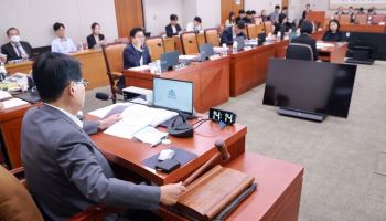 법사위 안건조정위, '보완수사권 폐지' 범여권 주도로 처리