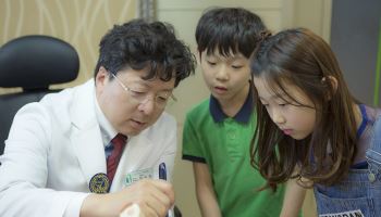 성조숙증 환자 2년 연속 감소, 조기 사춘기 아이들은 사각지대에
