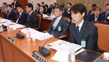 홍명보, 축구협회 비판하는 축구인들 향해 "현장 들어와 직접 바꿔야"
