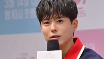 박보검, 이승철 지원사격…'KBS 한가위 대기획' 공연 깜짝 등장