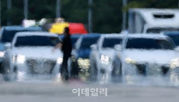 펄펄 끓는 한반도, 노인 건강 `빨간불`…정부, 전방위 대책 수립