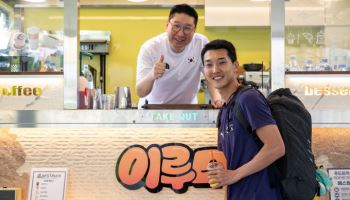 이상현 아시안게임 선수단장, ‘바리스타’ 변신…국가대표 격려