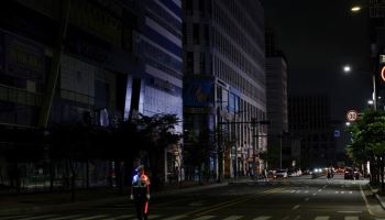 “에어컨 탓” “단지 통째로 정전” 잠 못 드는 더위 속 정전 속출