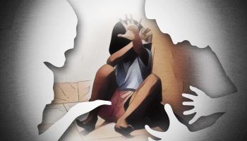 "핀으로 찌르고 강제로 먹여"…'공포의 어린이집' 교사 송치