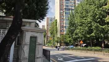 “지금 파는게 낫나요” 강남 절세문의 쇄도[르포]