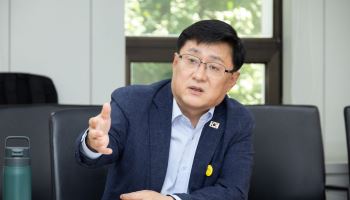 김성환 장관 “전력망 확충 더 미룰 수 없어”…철탑 최소화·지중화 확대 등 제시
