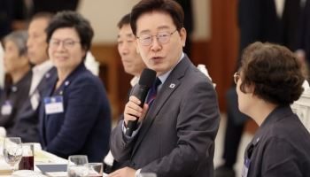 李대통령, 유가협 창립 40주년 오찬…“희생과 노고 기억하고 예우”