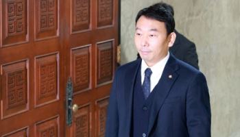 "초라하게 사라질 공무원"…김용민 글에 "아저씨, 그만하라"