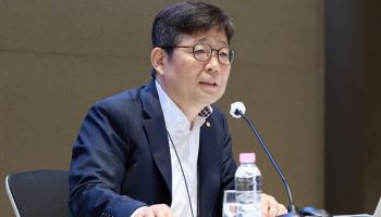 한은 부총재 “1400원대 환율 아직 높은 수준…방향은 아래로 갈 것”