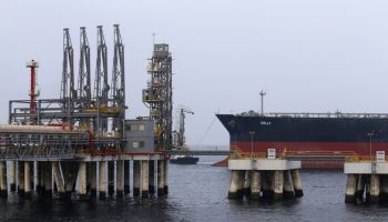 OPEC 떠난 UAE, 이라크 원유까지 수송…걸프 물류 새 축으로