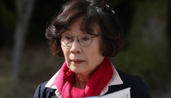 '유시민 누나' 유시춘 전 EBS 이사장, '법카 유용' 1심 무죄