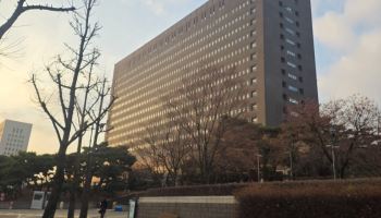 [속보]3476억 규모 반도체 소재 담합 '덜미'…檢 코스닥 상장사·임직원 기소