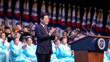 李대통령 광복절 경축사, 남북정상회담 언급 나올까 [이슈 현미경]