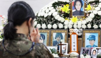 [그해 오늘] 군검사들이 나눈 '수상한 대화'…혼자서 다 만든 변호사