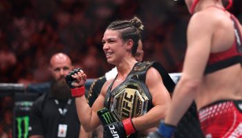 ‘주짓수 여제’ 던, 로버트슨 잠재우고 왕좌 수성…UFC 첫 방어