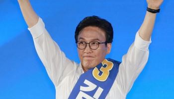 ‘호남·수도권 싹쓸이’ 김민석, 굳히기... 鄭에 누적 8.40%p 앞서(종합)