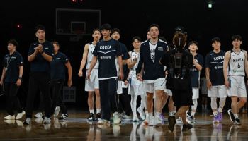 하루 만에 또 최악…한국 남자 농구, 일본에 29점 차 참패