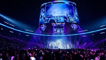 "놀자!" 떼창 울린 美 KCON…30년 만에 꽃핀 CJ 이재현 '문화 씨앗'