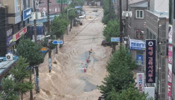 거제에 900㎜ 폭우, 한화오션·삼성중공업 출근 제한