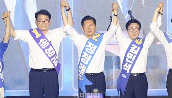 金 "가짜당원 뿌리"…鄭 "김민석만 당선되면 李정부 성공하냐"