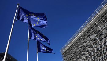 EU, 러시아 추가 제재 예고…제재 대상 3분의 1 늘린다