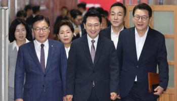 野, 김민석 새대표 향해 협치 복원 촉구