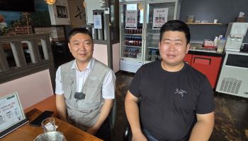 "고깃집 하루 매출이 5만원…최저임금 인상에 한숨"