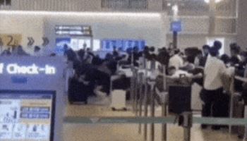 '우르르' 중국인 집단 새치기에...인천공항 칼 뺐다