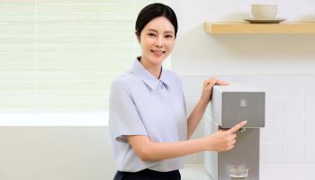82종 유해물질 거르고 AI가 살균…삼성전자 ‘비스포크 AI 정수기'