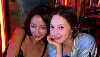 황정음, 파격 의상 입고 "황제니" 자신감…아유미 "미쳤어"