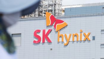 SK하이닉스, 성과급 60% 자사주 지급 잠정합의…주가 하락 땐 현금 보전