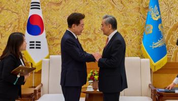 北美 대화 꿈틀대자 中 역할론 띄운 李…‘단계적 비핵화’ 협조 요청(재종합)
