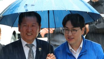 초1에 “오빠 해봐”…정청래·하정우, 아동학대 무혐의 종결