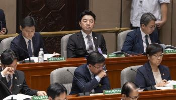 월 18만원 공공임대, 60만원에 불법 재임대…강훈식 “제도개선 필요”