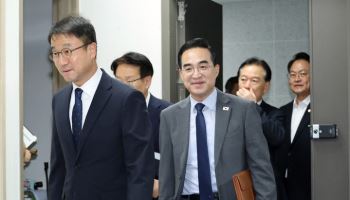 당정 "3대 메가·AI 강국 총력…지방국립대 등록금 전액 지원"(종합)