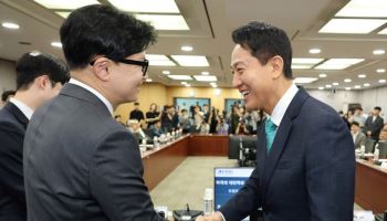 장동혁 취임 1년 앞두고…오세훈 "통합" 한동훈 "사당화"