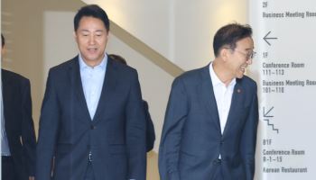 용산공원 두고 김윤덕-오세훈 2차 회동…대체 부지 받아들일까