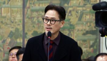 '제자 성폭행 혐의' 뮤지컬 배우 남경주, 국민참여재판 받는다