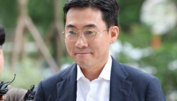 '집사 게이트' 조영탁, 1심 이어 2심도 무죄·공소기각