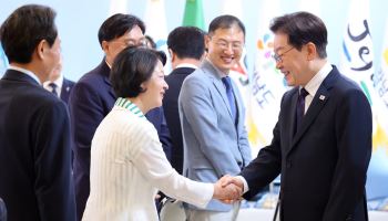 지방세 대신 국세, 재정위기 돌파 전략 바꾼 추미애
