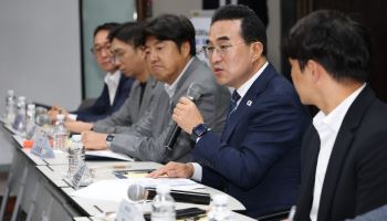 박홍근 “피지컬 AI·휴머노이드 생태계에 6.7조 투입…골든타임 잡겠다”