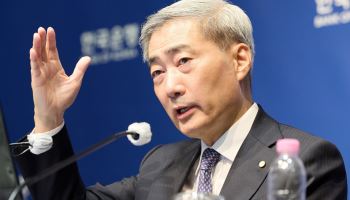 신현송 총재 “금리인상 선대응 필요…환율 안정될 것”