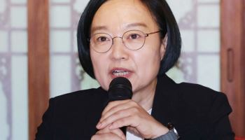 한총리 “13만 경찰, 무슨 일하는지 분석”…개혁기구는 ‘외부’ 무게
