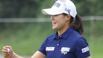 신인 이서윤, 보기 없이 8언더…KG 레이디스 오픈 첫 날 단독 선두(종합)