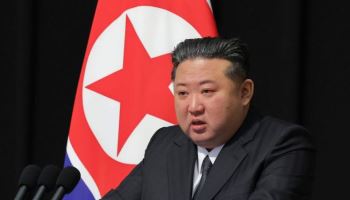 김정은, 중국·네팔 홍수 사태에 위문전문…"하루빨리 평온 되찾길"