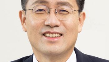 이형일 부총리 후보자 "잠재성장률 반등·양극화 극복에 최선 다할 것"