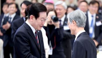 강훈식, 조희대 부친상 조문…李 “5부 요인 최대한 예우” 직접 지시(종합)