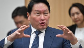 최태원 "日 전역 보고 있다"…합작·인수 등 공장 설립 검토