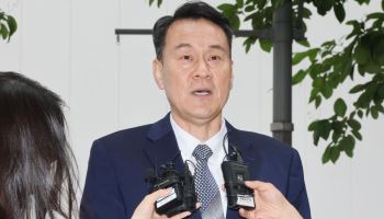 '내란 가담' 김명수 前합참의장 등 1심 본격화…혐의 전면 부인