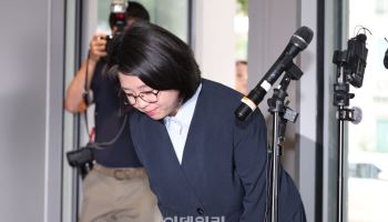 “미프진 신속 도입” 용혜인…의원직 겸직 논란엔 답 피했다(종합)